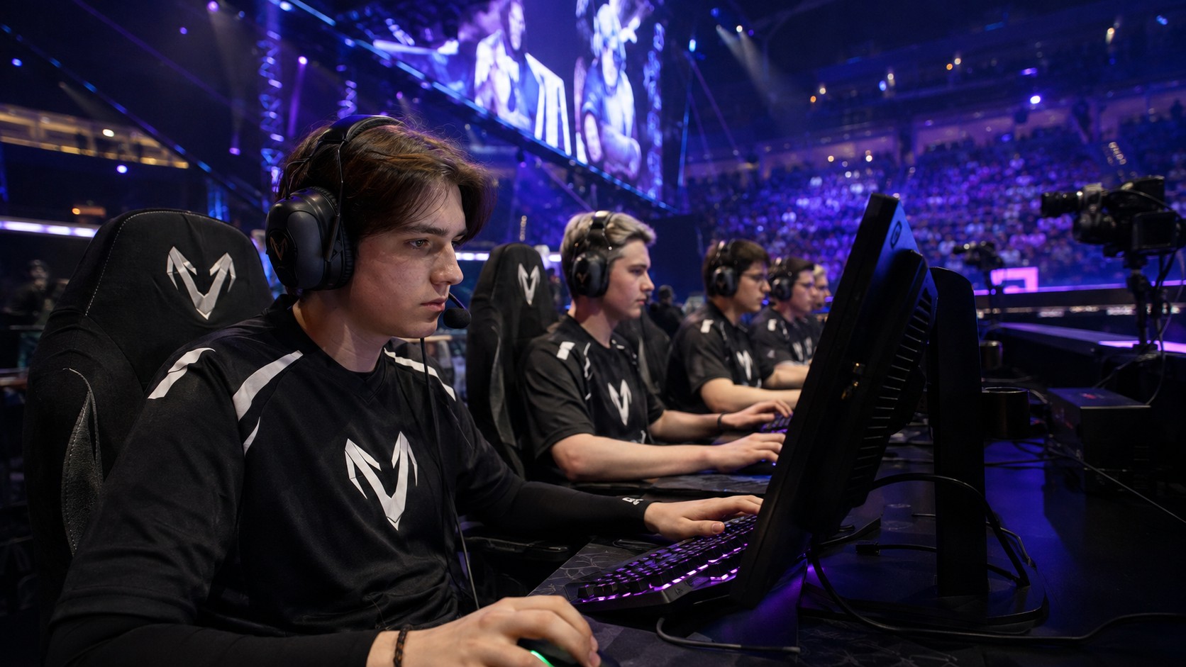 Игроки TEAM VISION во время матча The International 2026.